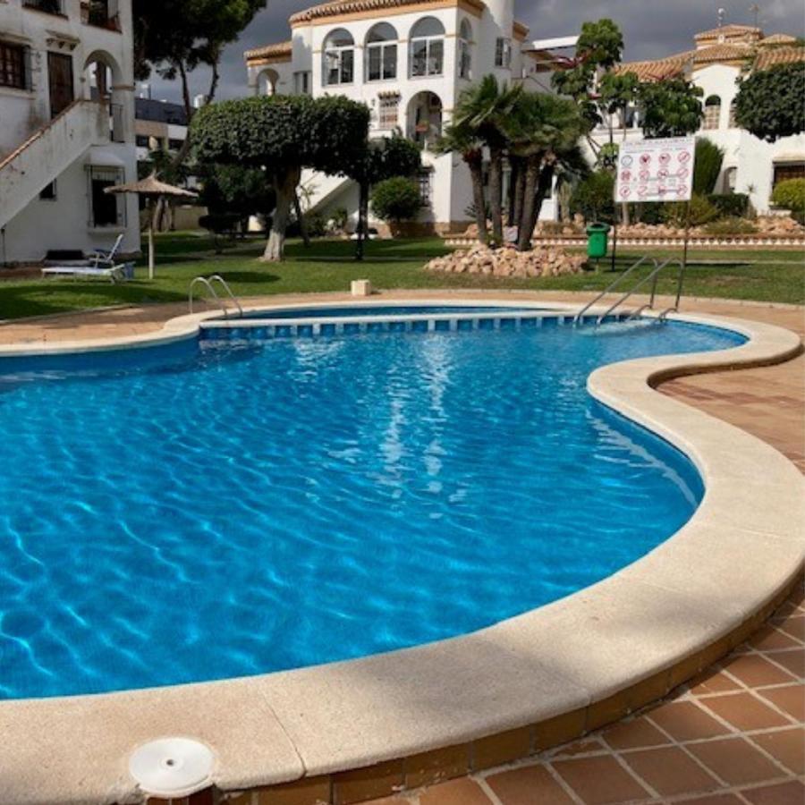 Apartamento 700 Metros De La Playa Playa Flamenca Extérieur photo